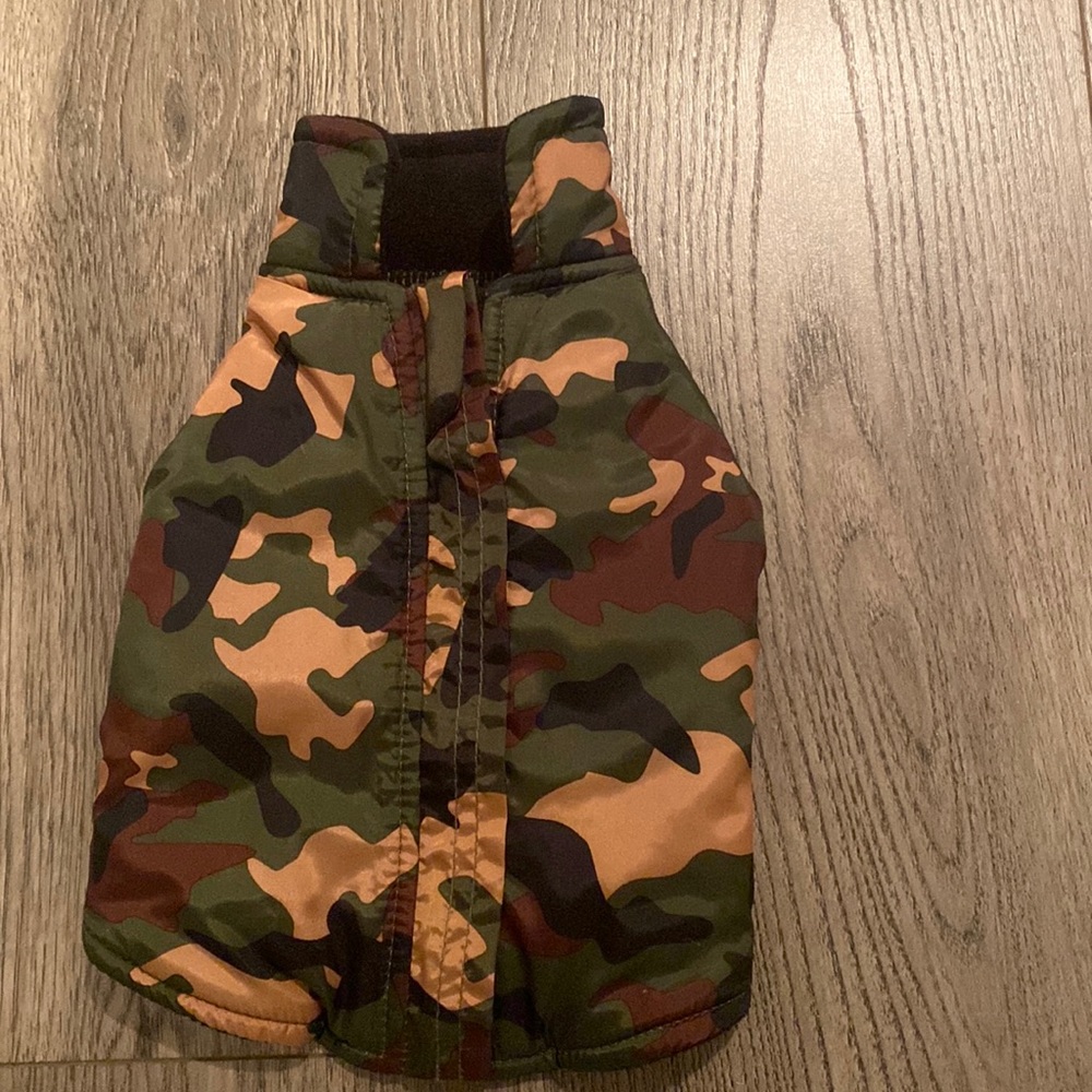 Camo puffer vest